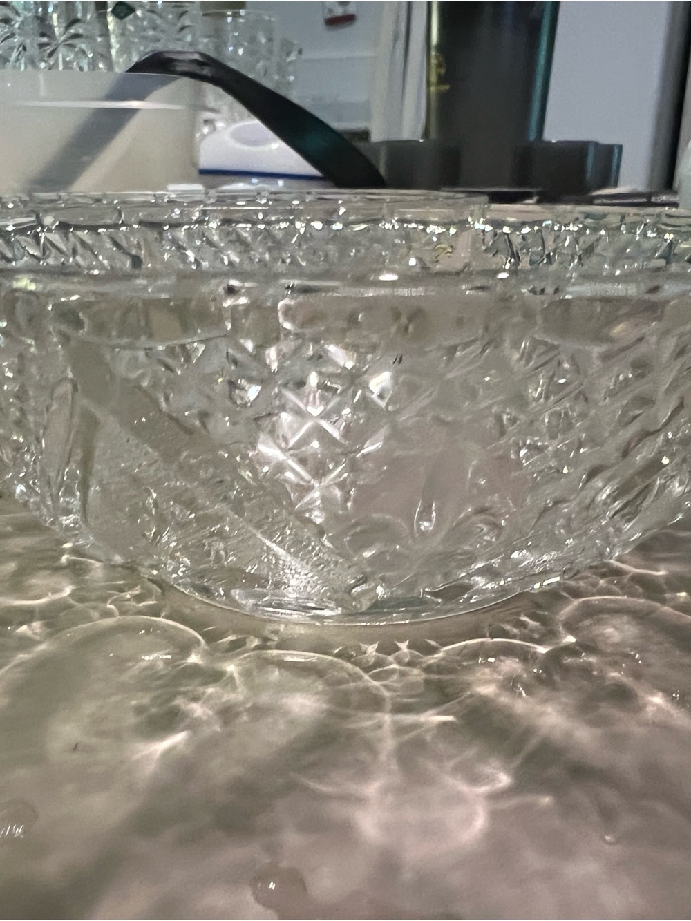 3 Pressed Glass Serving Bowl - Clear Floral Diamond Pattern - Picture 2 of 3